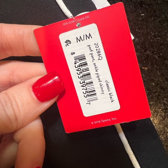 Spanx Ankle Piped Skinny Perfect Pant | Medium, Petite | Spanx Perfect Pant - Picture 7 of 10